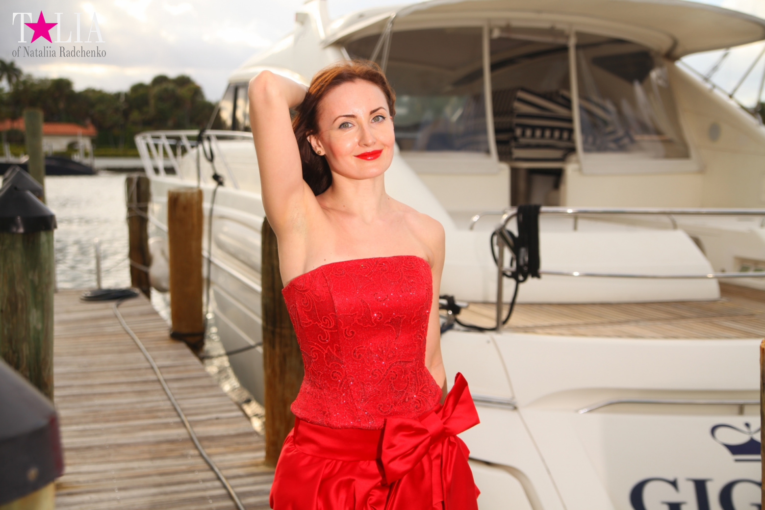 Yachts, Palms, Bay - The promenade of Middle Miami Beach, Collins Avenue